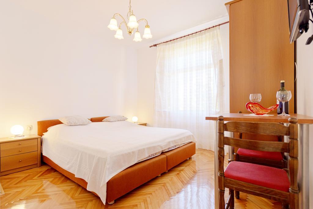 Guesthouse Wish Stari Grad  Room photo